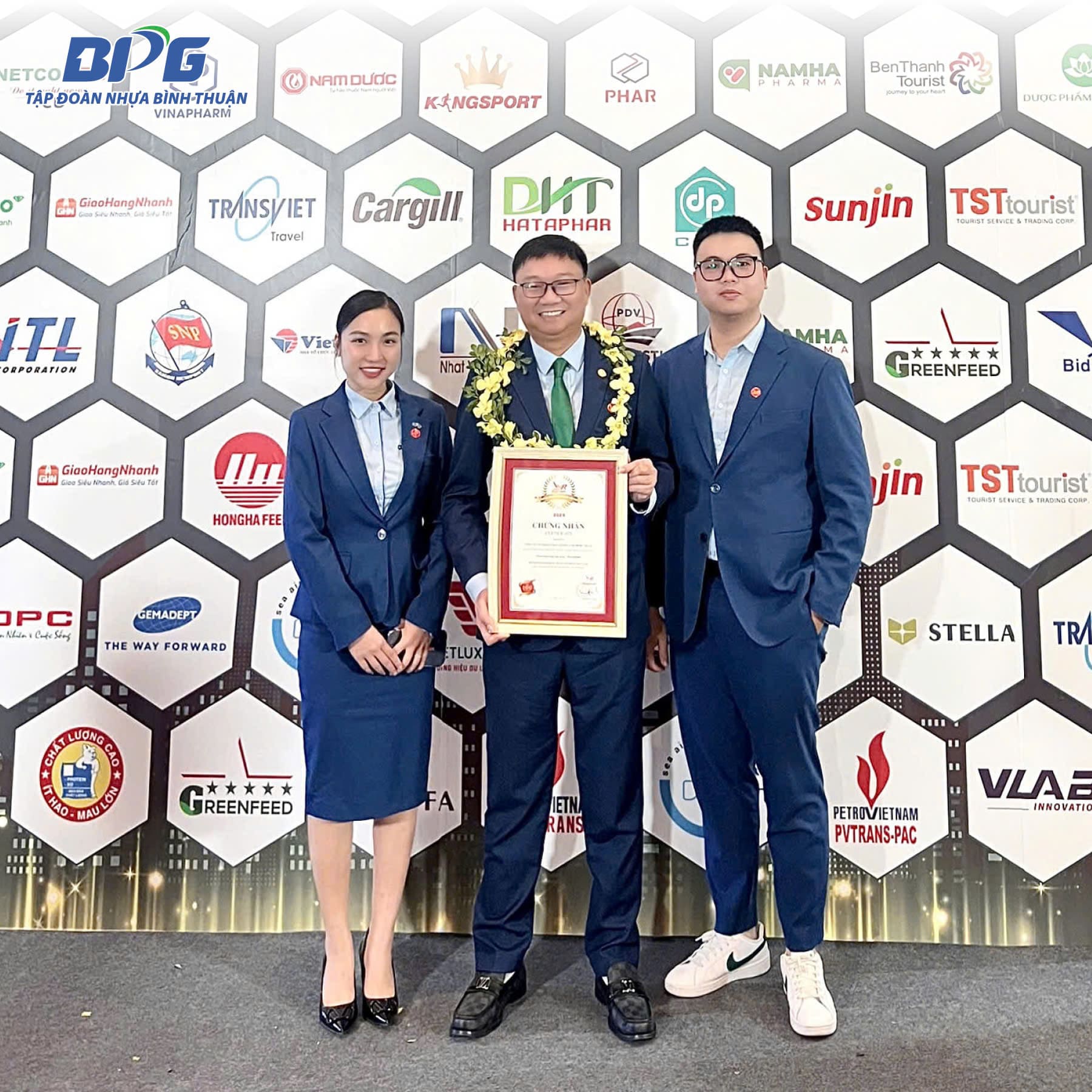 BQP leadership team celebrating their second consecutive year in VNR500 - Vietnam's Top 500 Largest Enterprises ranking 2025