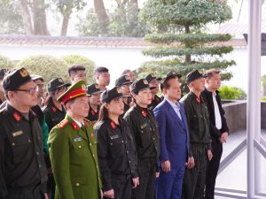 Hoạt động dâng hương tưởng niệm tại Khu di tích Ngã Ba Đồng Lộc